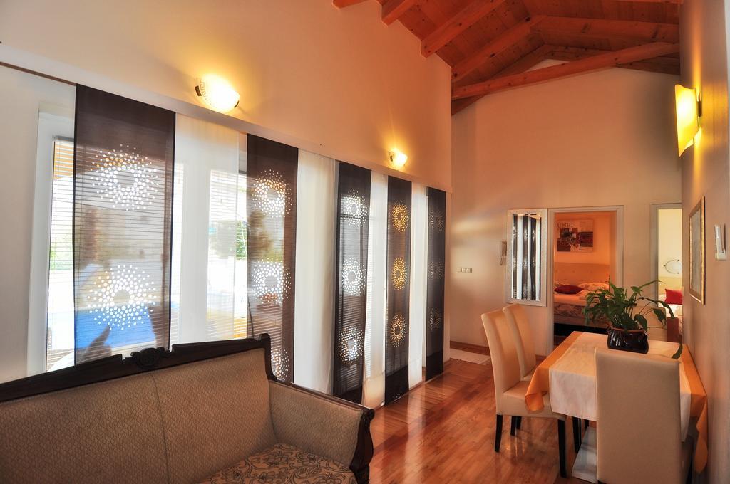 Villa Vanilla With Heated Pool Zára Kültér fotó